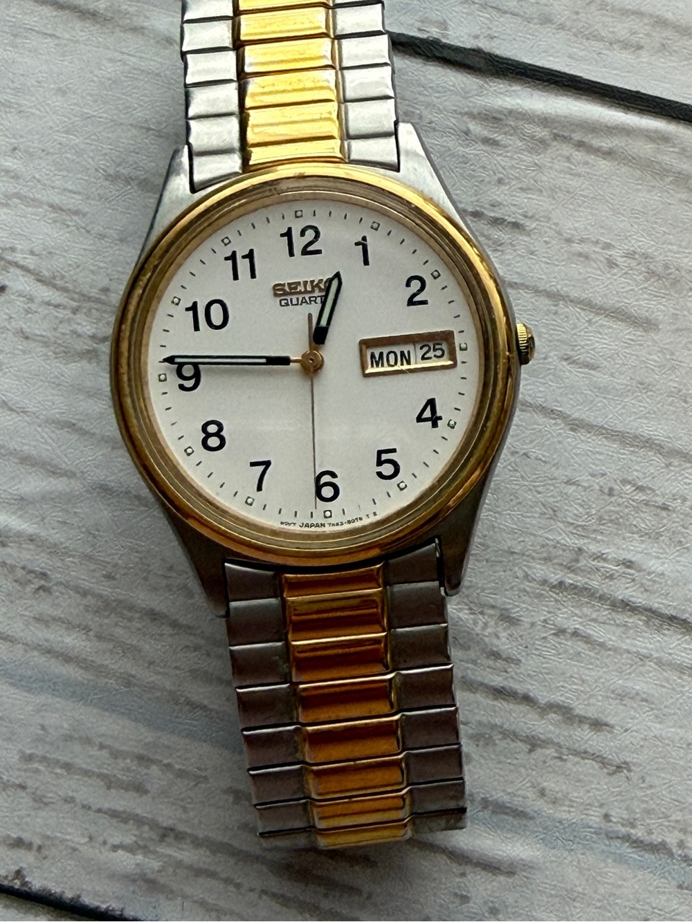 Seiko Two-Tone Gold and Silver Quartz Watch with White Dial